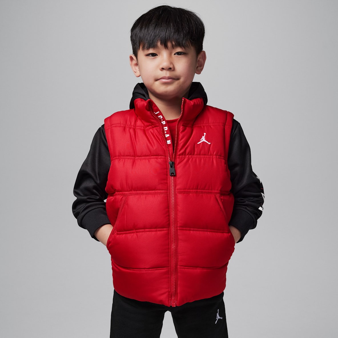 まあ。中※Jordan ジャケット キッズ用 フリース 黒赤 まあ。中※Jordan ジャケット キッズ用 フリース 黒赤 まあ。中